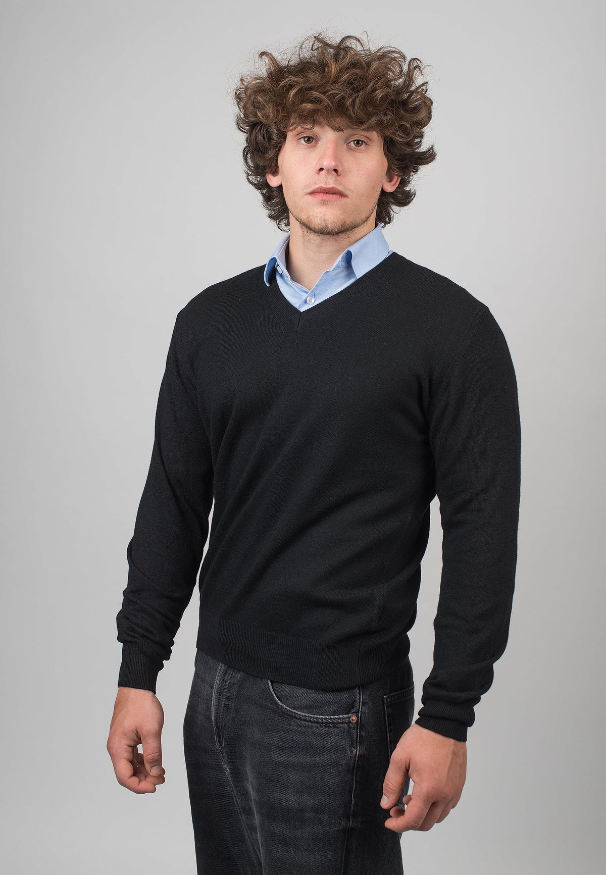 Men's cashmere blend V-neck, colour Black, view 2 | Dalle Piane Cashmere