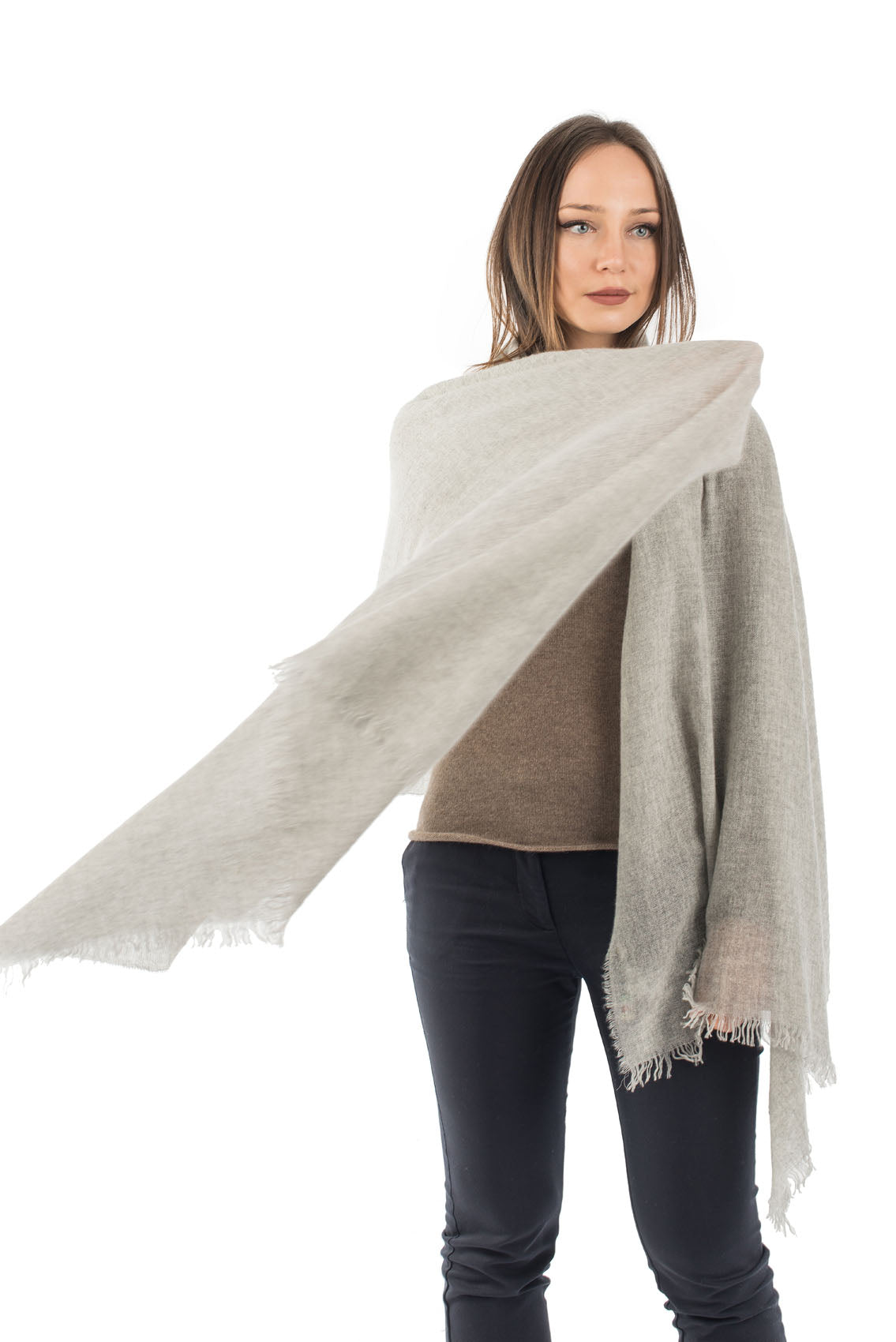 Women's 100% cashmere pashmina, colour Grey, view 2 | Dalle Piane Cashmere