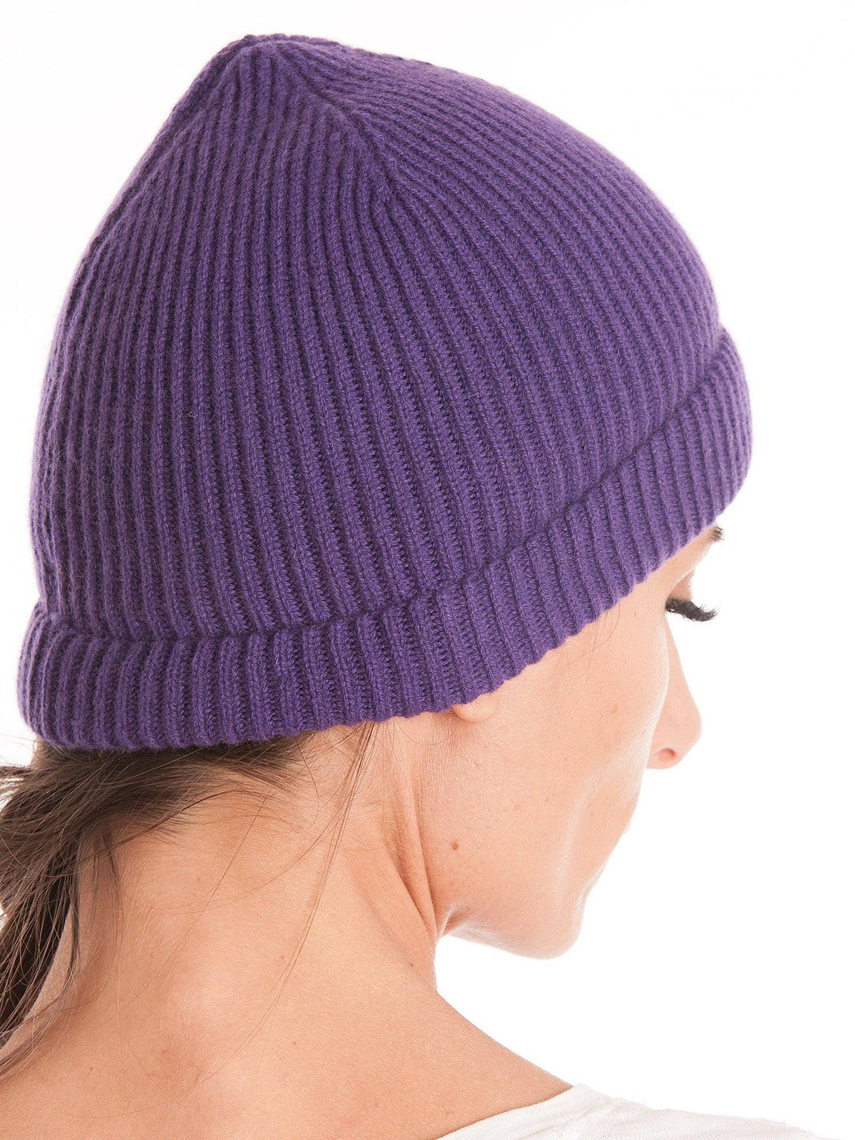 Women's fisherman's rib 100% cashmere beanie, colour Purple, view 3 | Dalle Piane Cashmere