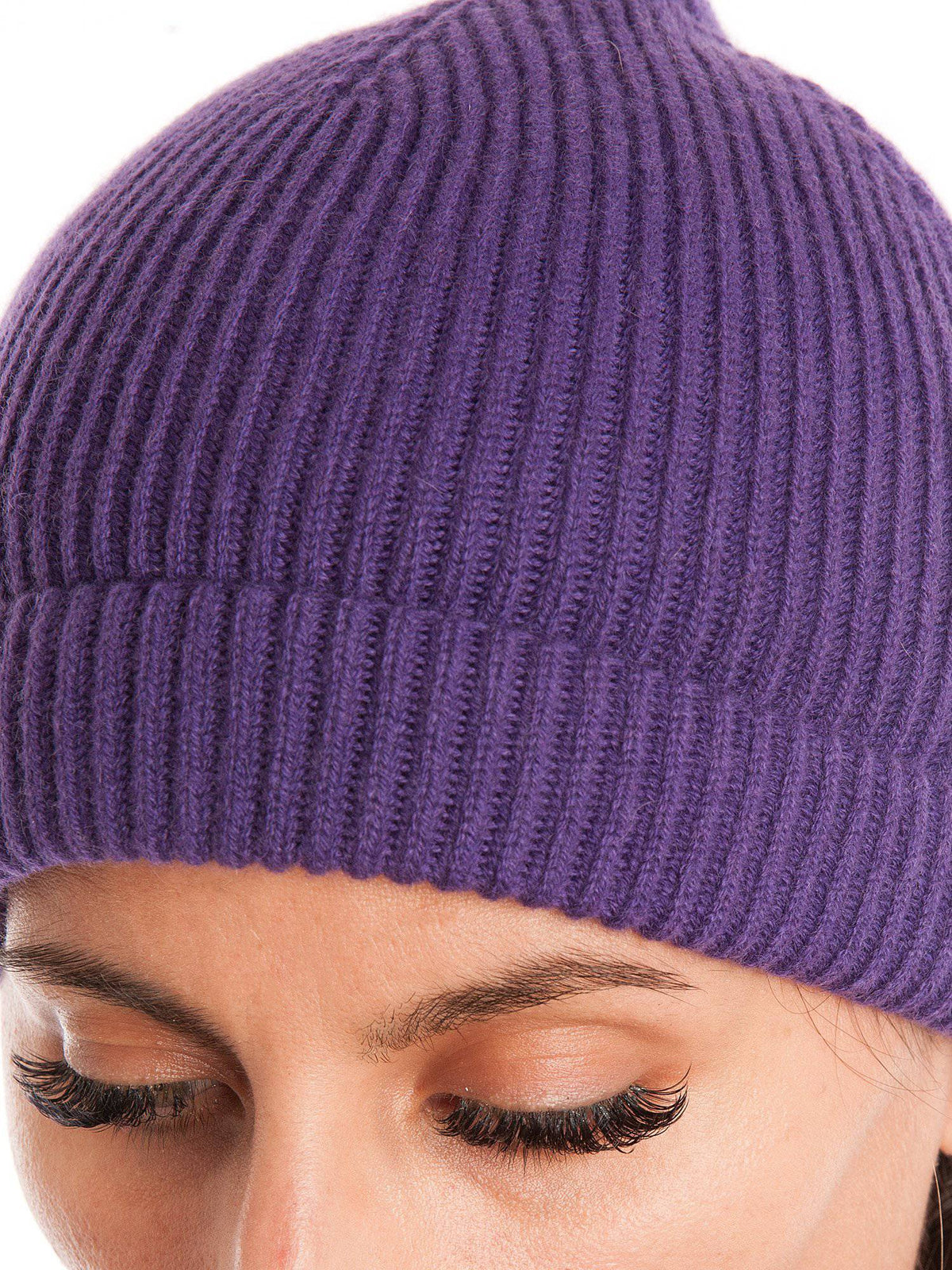 Women's fisherman's rib 100% cashmere beanie, colour Purple, view 5 | Dalle Piane Cashmere