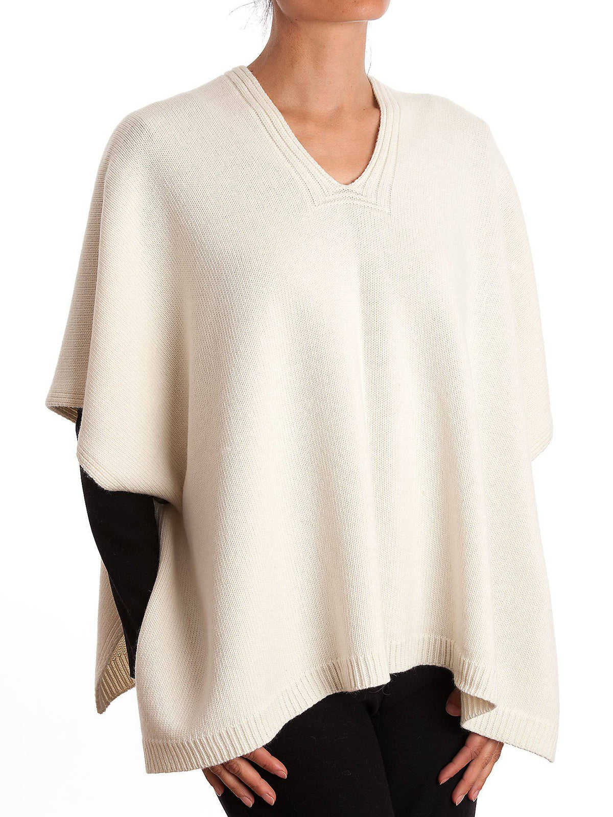 Cashmere blend cape with side buttons, colour Cream | Dalle Piane Cashmere