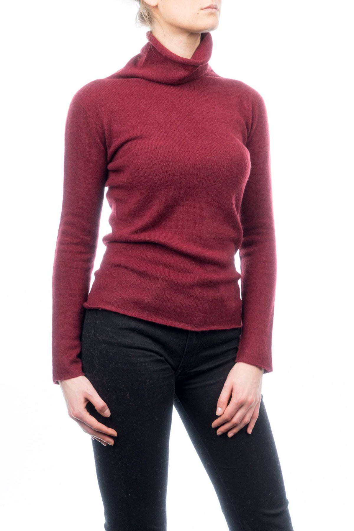 Women's 100% cashmere turtleneck, colour Bordeaux, view 2 | Dalle Piane Cashmere