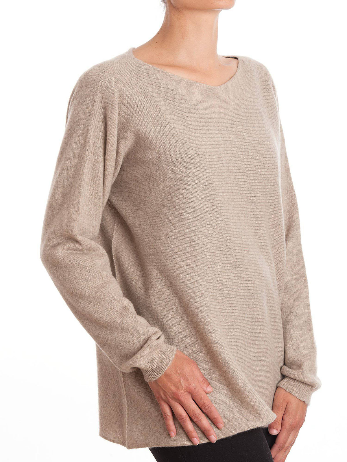 Women's 100% cashmere oversized sweater, colour Beige, view 2 | Dalle Piane Cashmere
