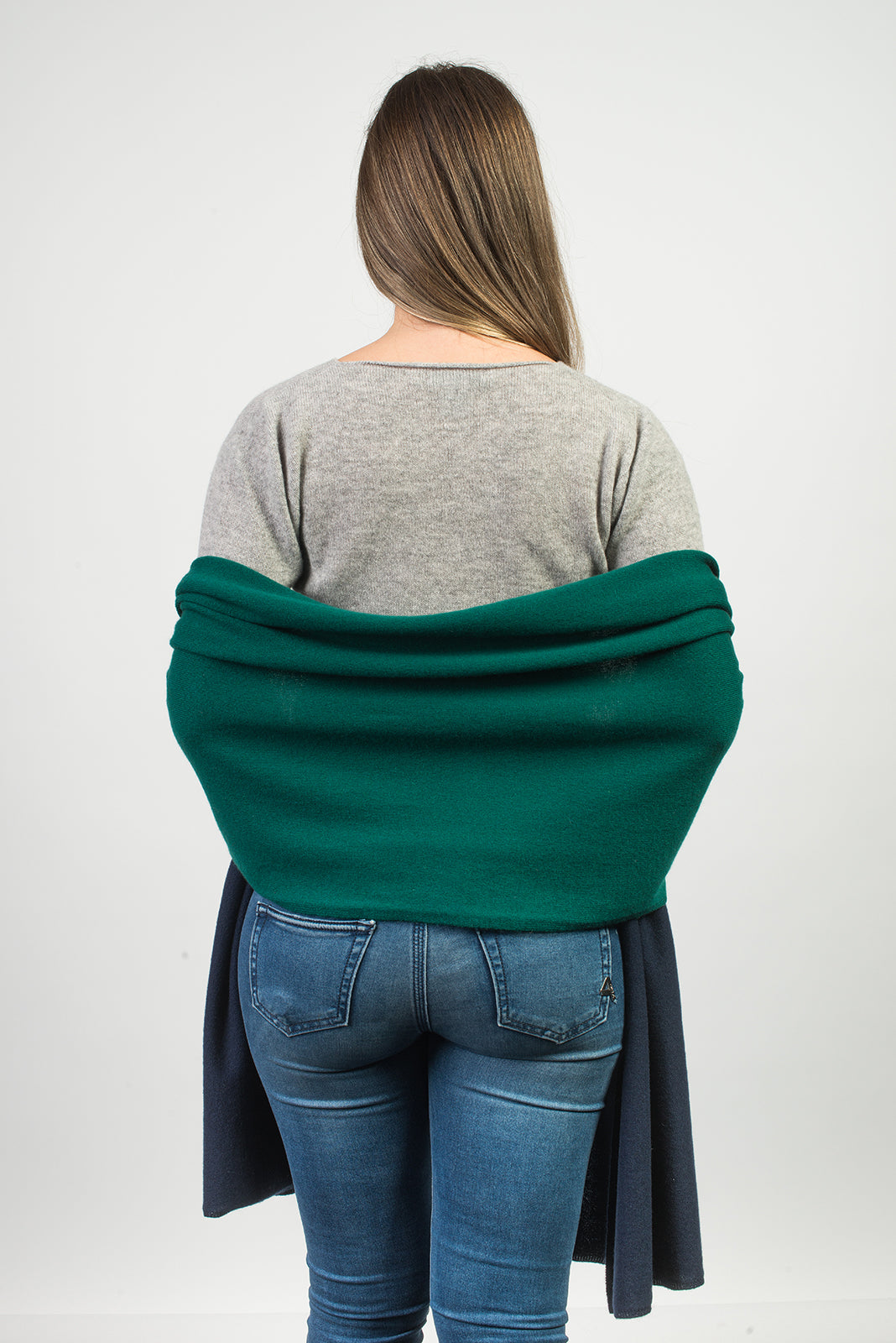 Women's two-tone 100% cashmere wrap, colour Blue-Green, view 3 | Dalle Piane Cashmere