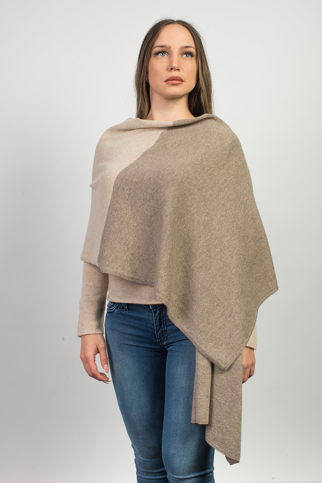 Women's two-tone 100% cashmere wrap, colour Mink-Beige, view 2 | Dalle Piane Cashmere