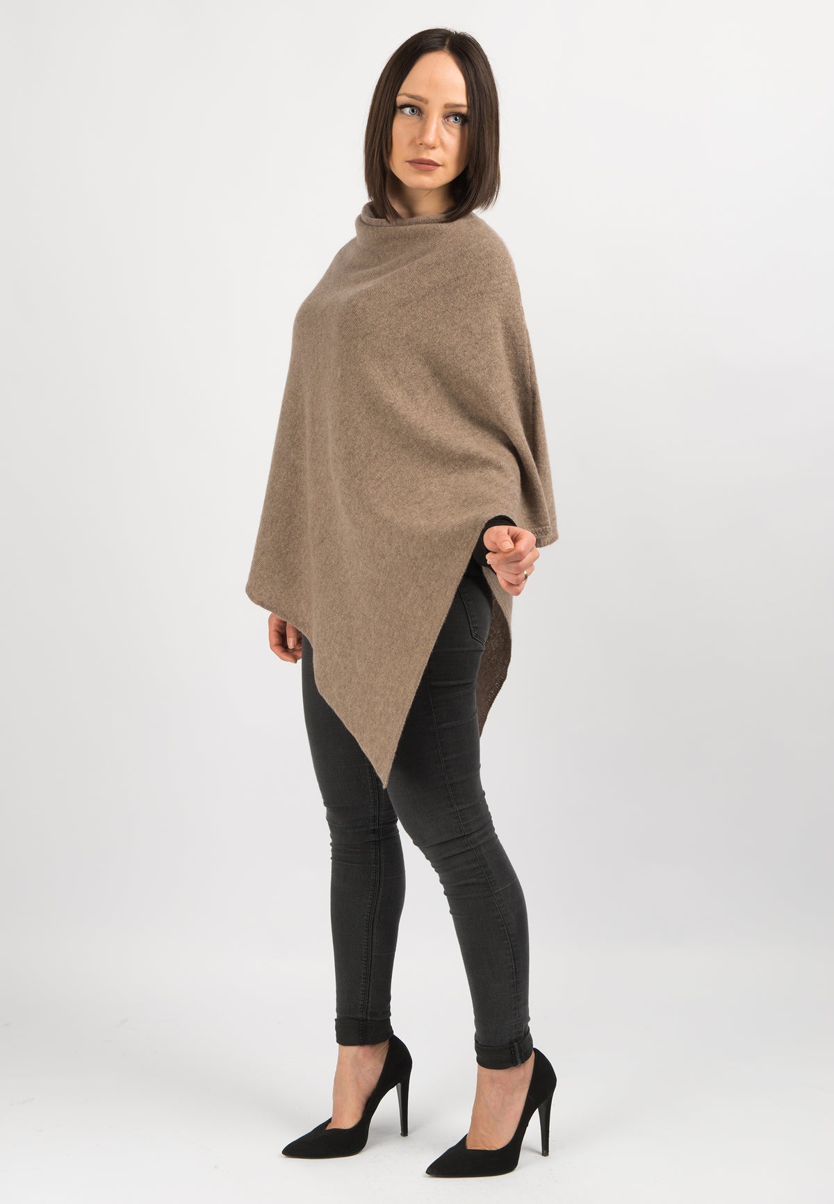 100% cashmere poncho, colour Mink, view 2 | Dalle Piane Cashmere