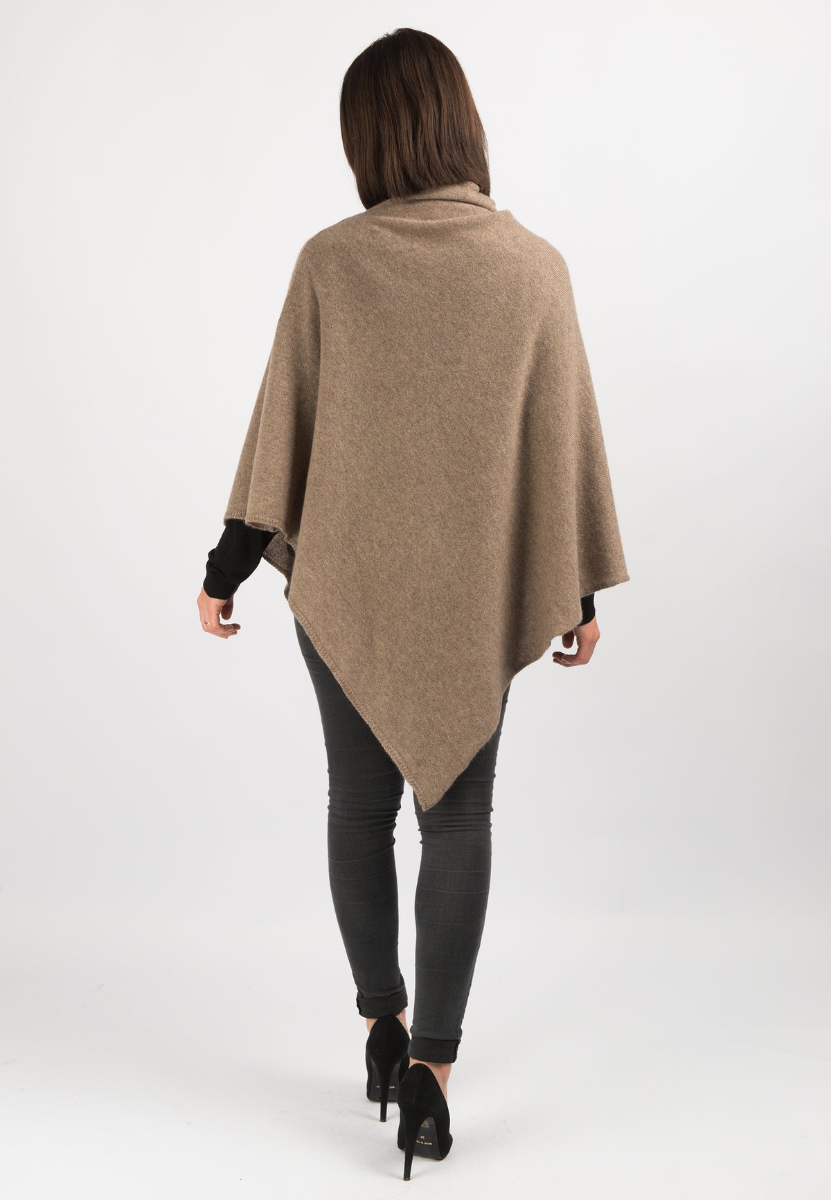 100% cashmere poncho, colour Mink, view 3 | Dalle Piane Cashmere