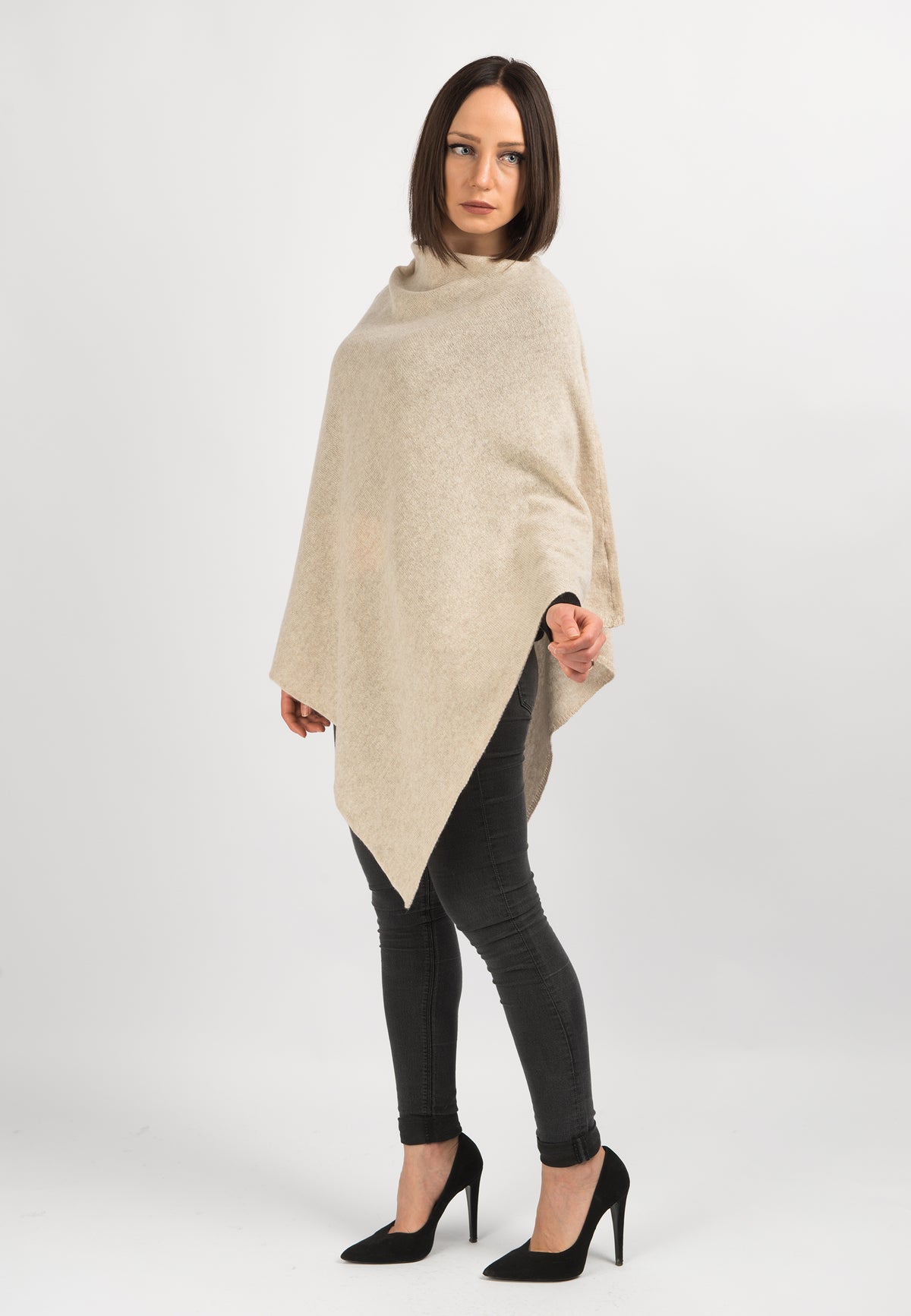 100% cashmere poncho, colour Beige, view 2 | Dalle Piane Cashmere