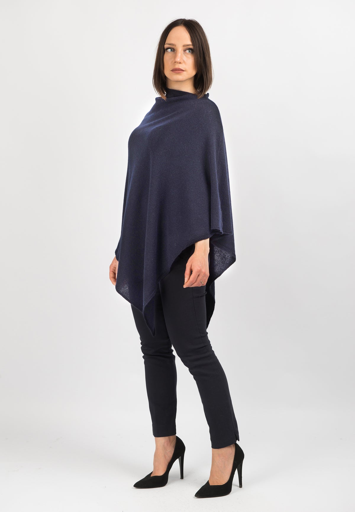 100% cashmere poncho, colour Blue, view 2 | Dalle Piane Cashmere