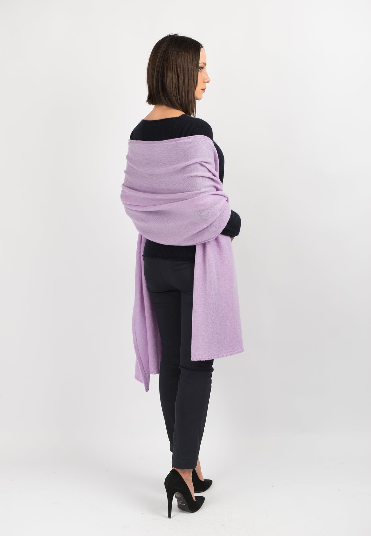 Women's 100% cashmere wrap, colour Lilac, view 3 | Dalle Piane Cashmere