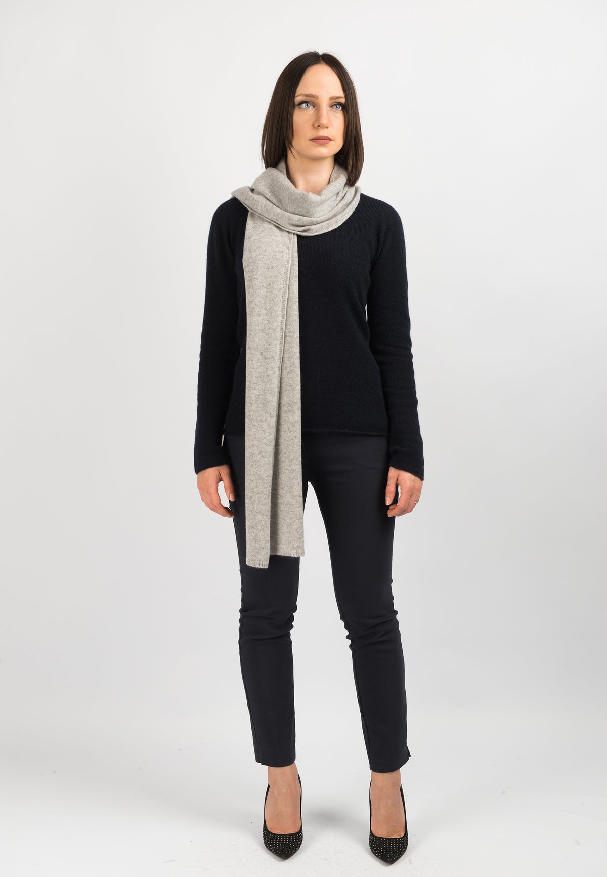 Women's wide 100% cashmere scarf, colour Grey, view 2 | Dalle Piane Cashmere