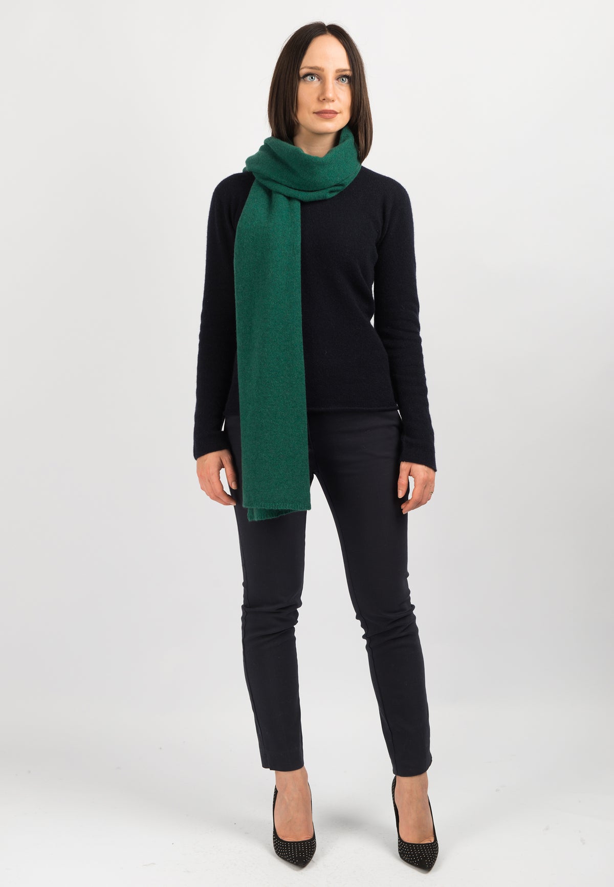 Women's wide 100% cashmere scarf, colour Green, view 2 | Dalle Piane Cashmere