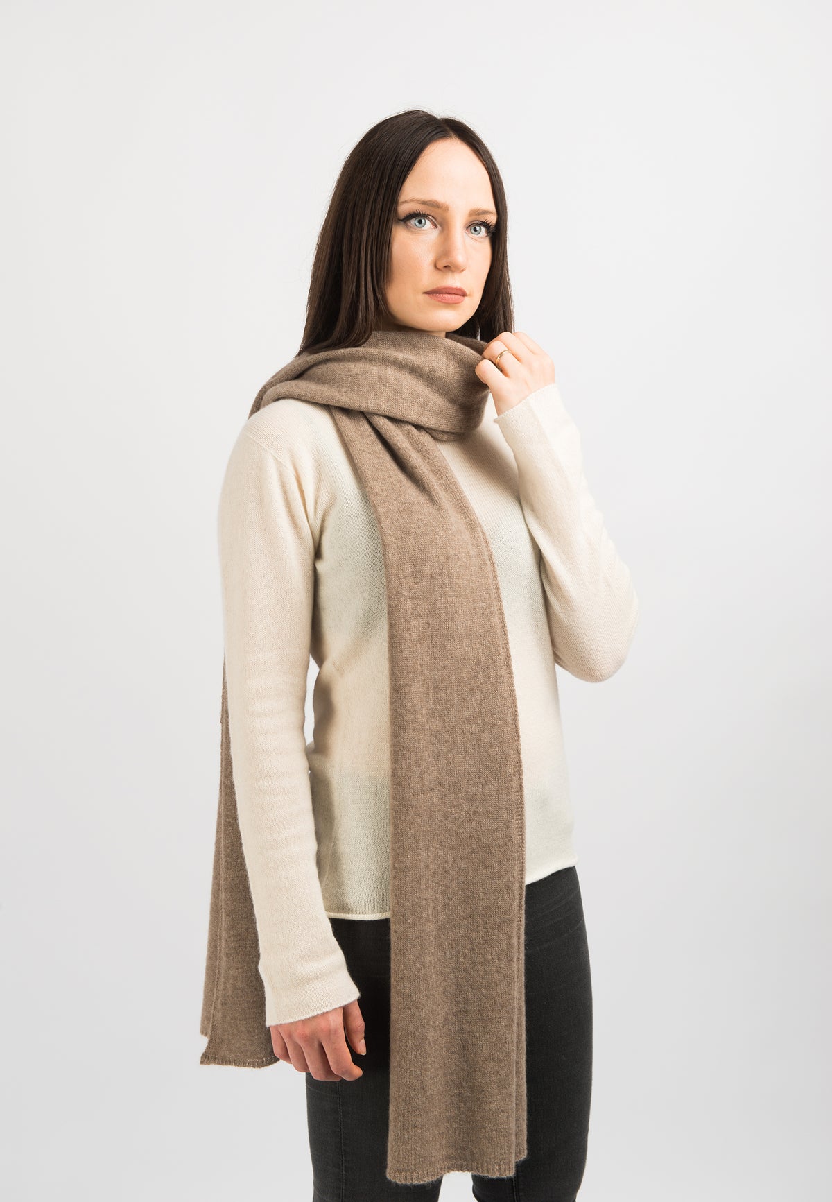 Women's wide 100% cashmere scarf, colour Mink, view 2 | Dalle Piane Cashmere