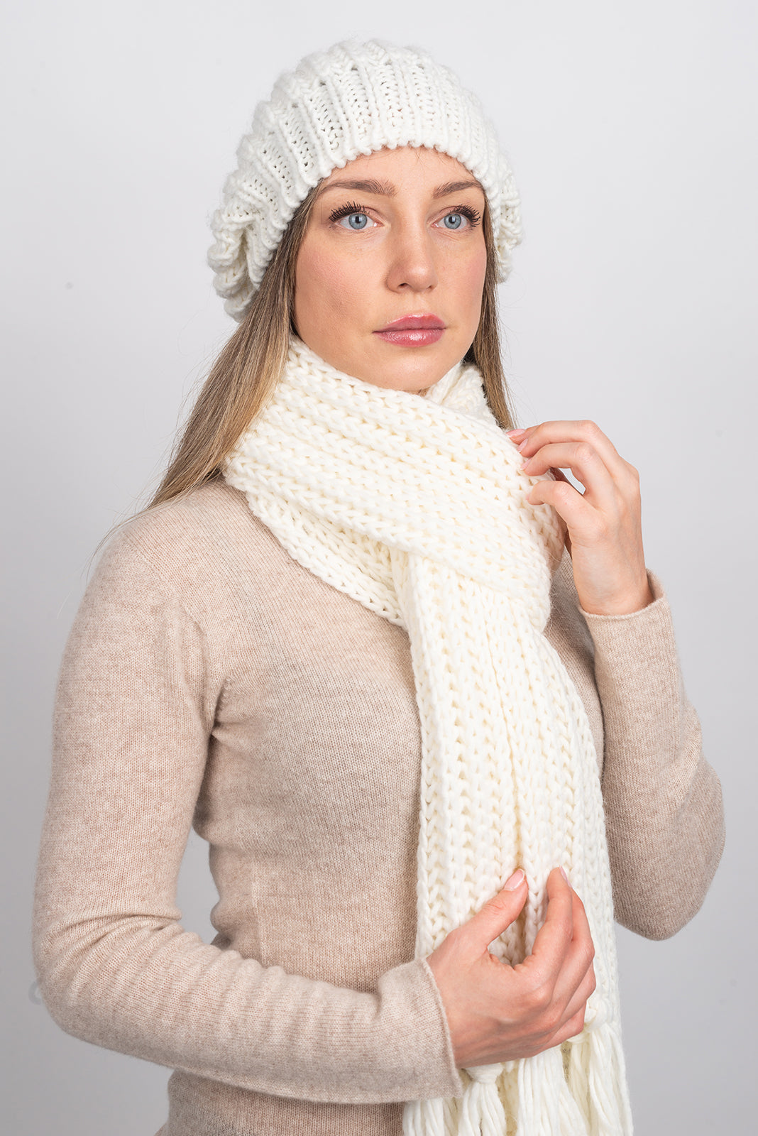 Women's fisherman's rib beanie, colour White, view 4 | Dalle Piane Cashmere