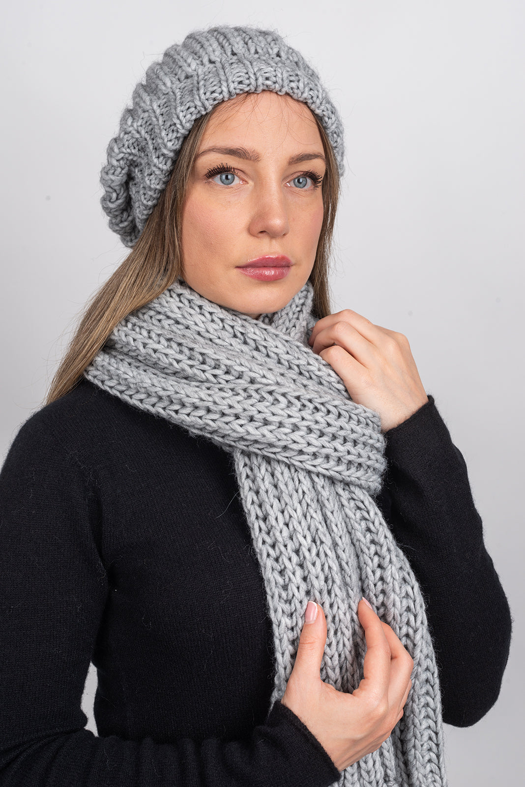 Women's fisherman's rib beanie, colour Grey, view 4 | Dalle Piane Cashmere