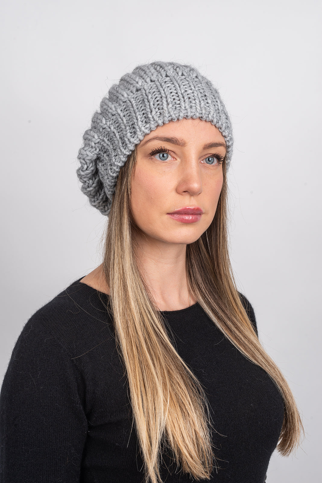 Women's fisherman's rib beanie, colour Grey, view 2 | Dalle Piane Cashmere