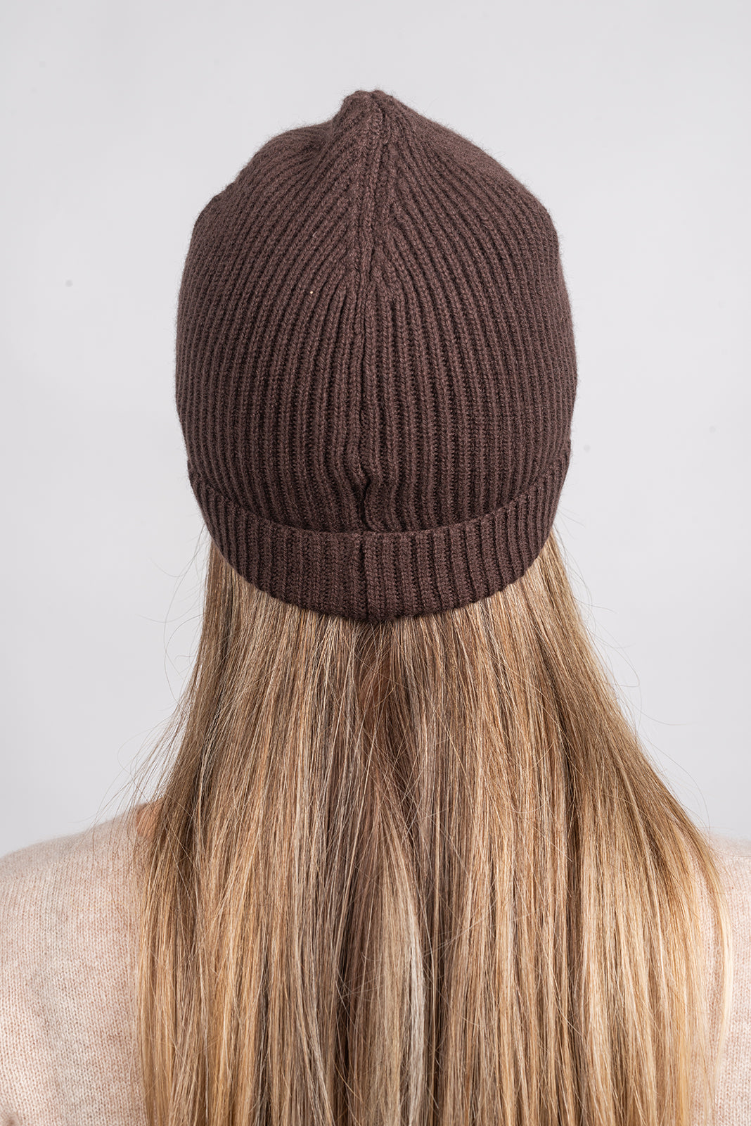 Women's fisherman's rib 100% cashmere beanie, colour Brown, view 3 | Dalle Piane Cashmere