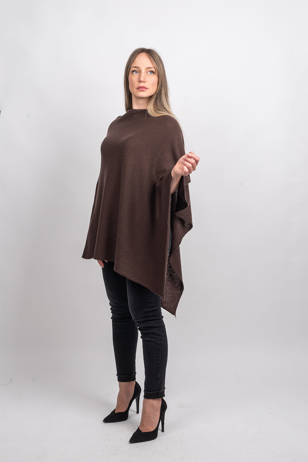 100% cashmere poncho, colour Brown, view 2 | Dalle Piane Cashmere