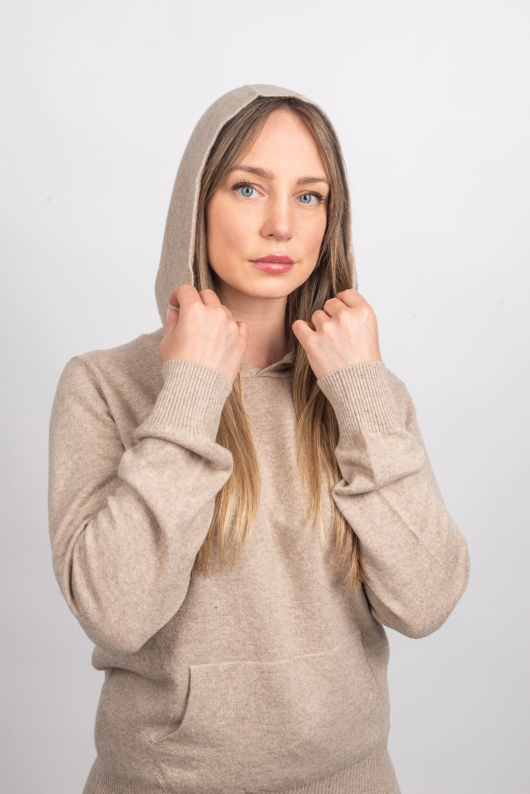 Women's hooded cashmere blend sweatshirt, colour Beige, view 5 | Dalle Piane Cashmere