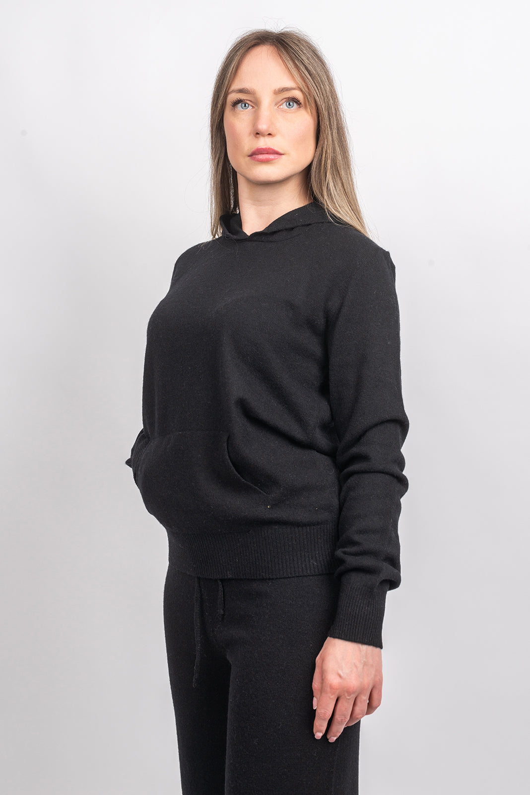 Women's hooded cashmere blend sweatshirt, colour Black, view 3 | Dalle Piane Cashmere
