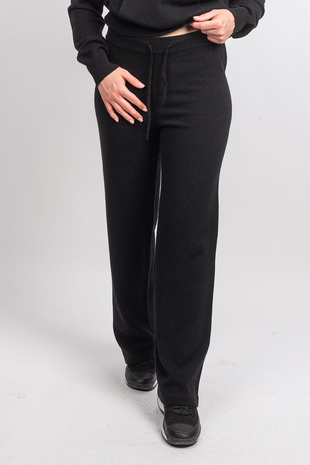 Women's cashmere blend trousers, colour Black, view 2 | Dalle Piane Cashmere
