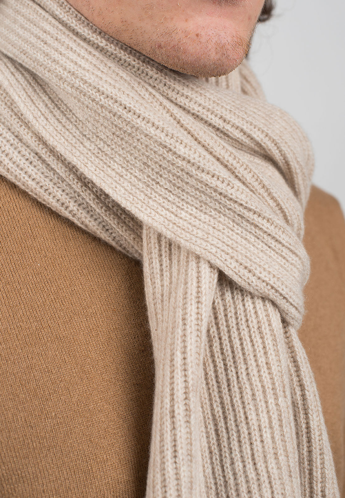 Men's fisherman's rib 100% cashmere scarf, colour Beige, view 3 | Dalle Piane Cashmere