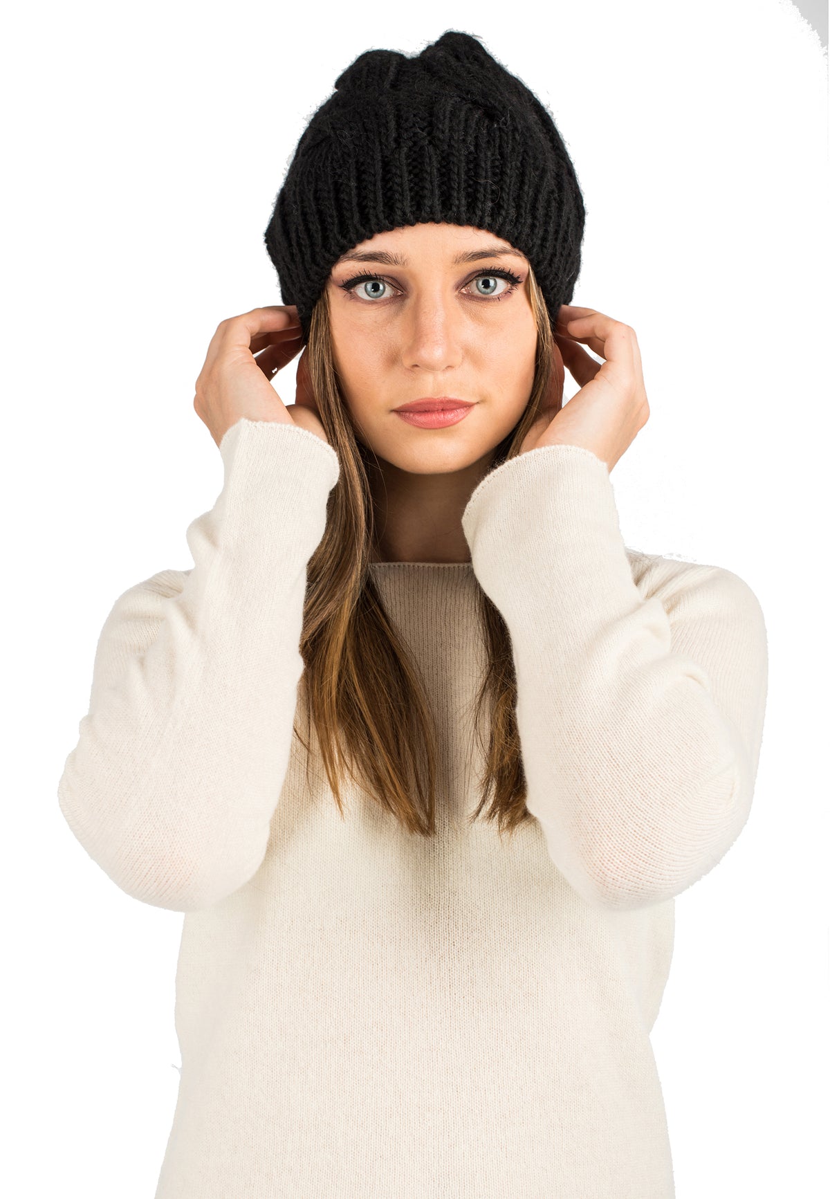Women's cable-knit beanie, colour Black | Dalle Piane Cashmere