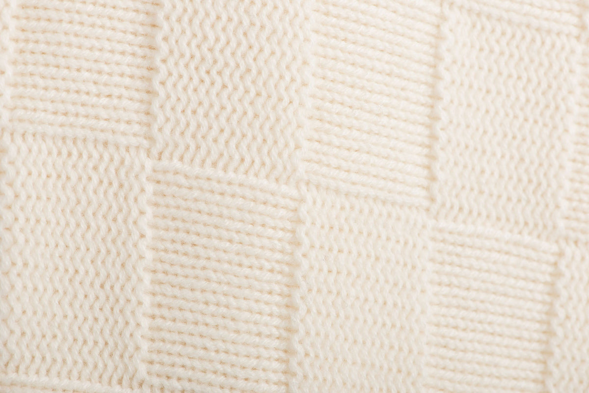 Checkerboard 100% cashmere throw, colour Cream, view 2 | Dalle Piane Cashmere