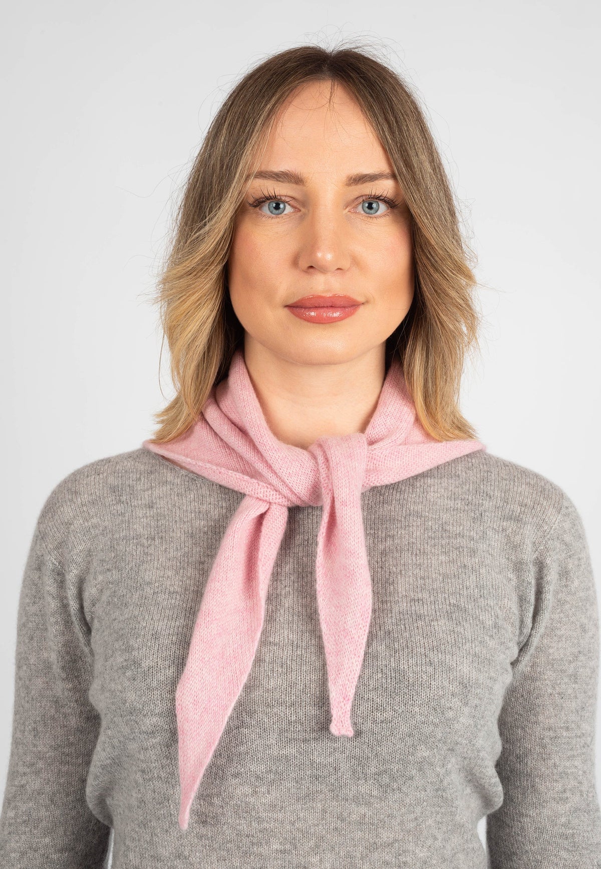 Women's 100% cashmere triangle scarf, colour Pink, view 3 | Dalle Piane Cashmere
