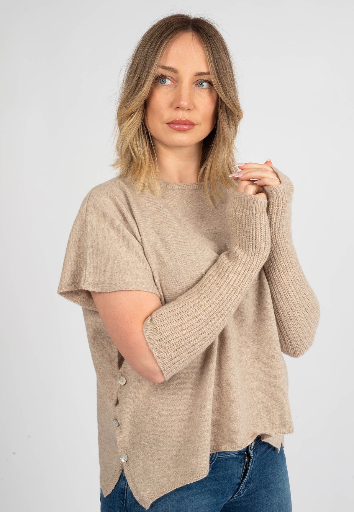 Women's cashmere blend arm warmers, colour Beige, view 3 | Dalle Piane Cashmere