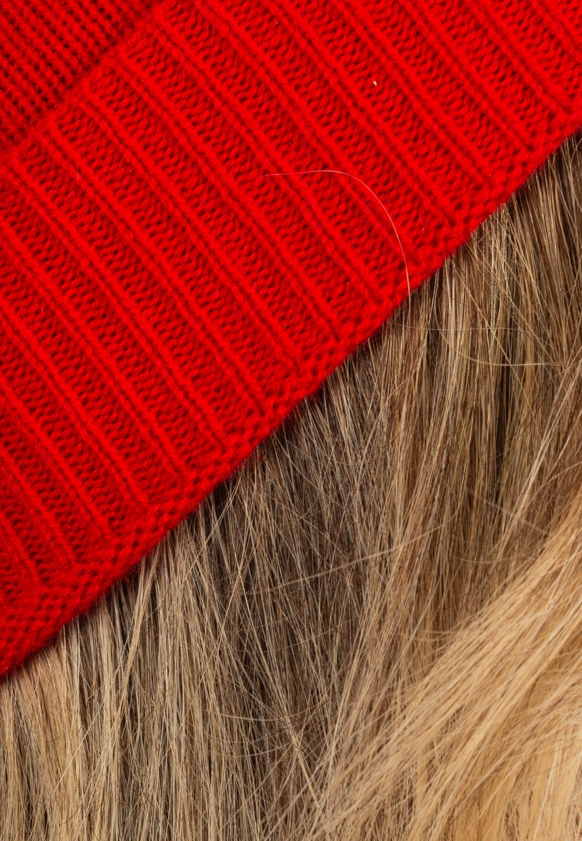 Women's plain-knit 100% cashmere beanie, colour Red, view 3 | Dalle Piane Cashmere