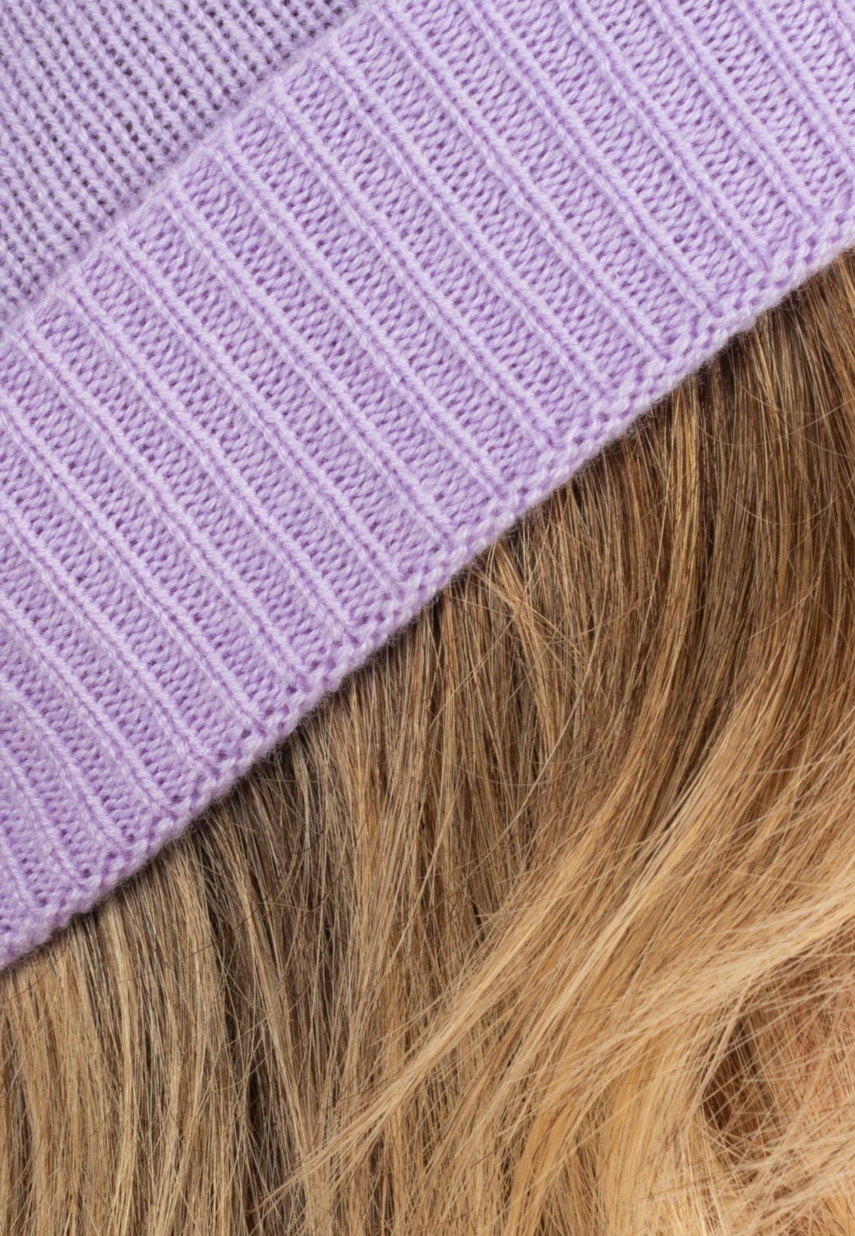 Women's plain-knit 100% cashmere beanie, colour Lilac, view 3 | Dalle Piane Cashmere