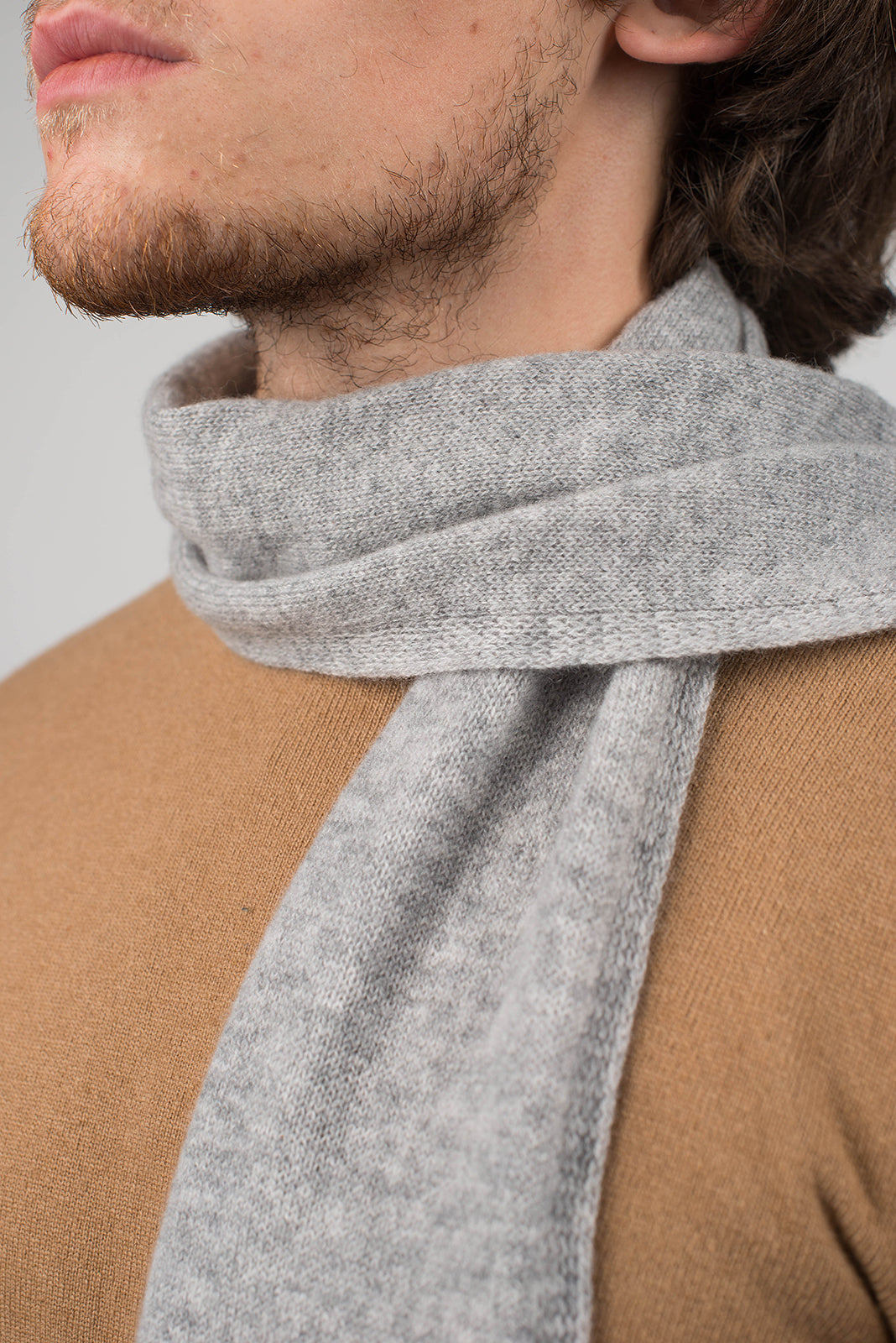 Men's 100% cashmere skinny scarf, colour Grey, view 3 | Dalle Piane Cashmere