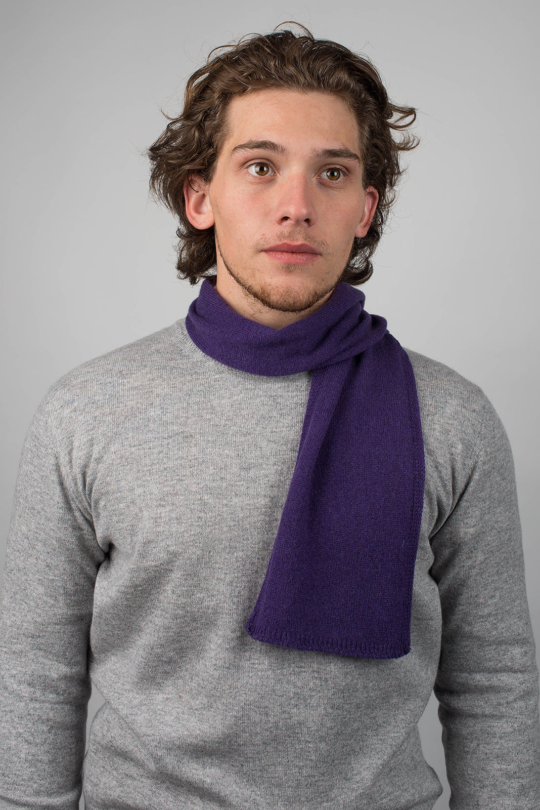 Men's 100% cashmere skinny scarf, colour Purple, view 2 | Dalle Piane Cashmere