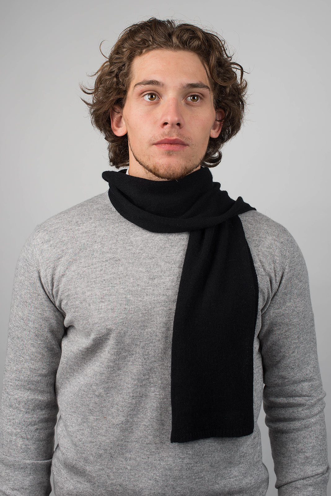 Men's 100% cashmere skinny scarf, colour Black, view 2 | Dalle Piane Cashmere