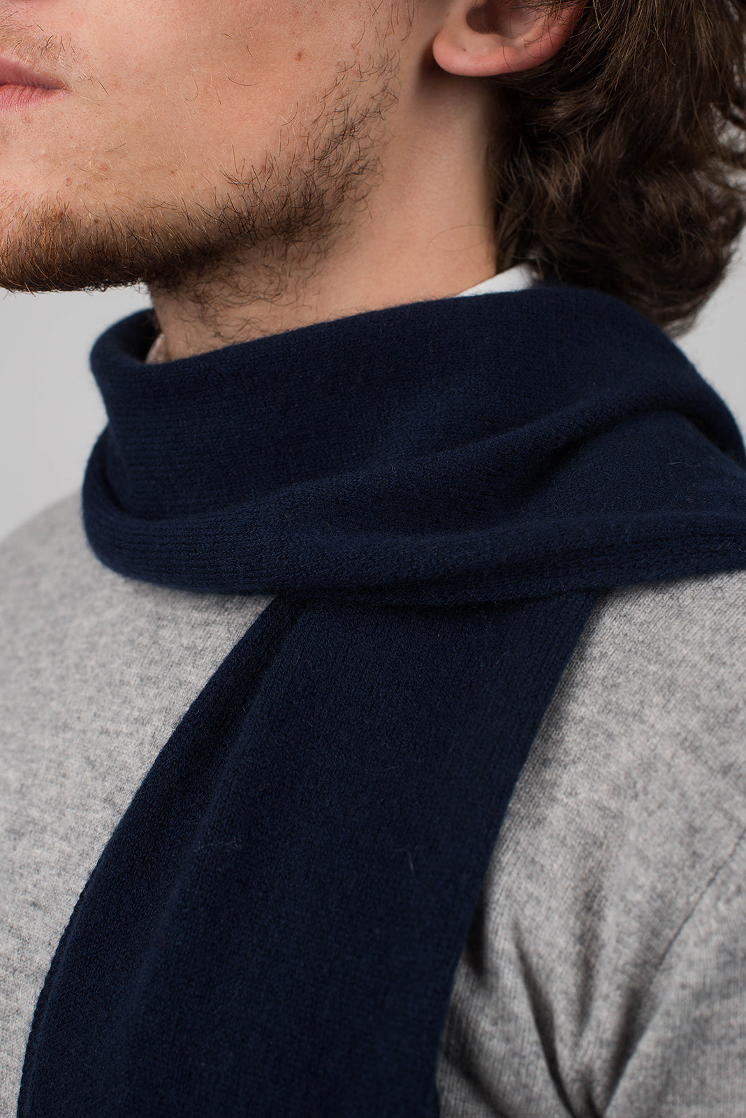 Men's 100% cashmere skinny scarf, colour Blue, view 3 | Dalle Piane Cashmere