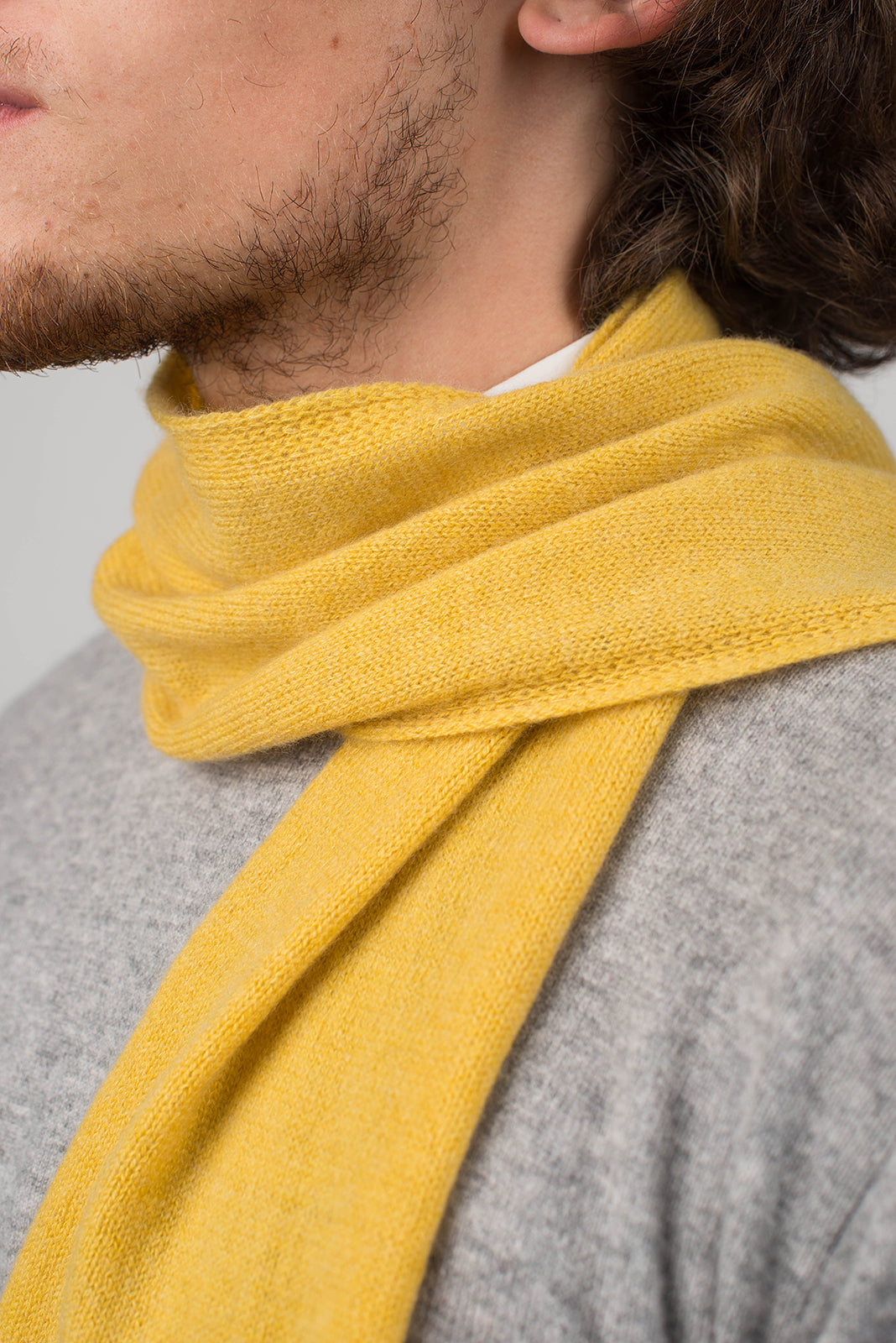 Men's 100% cashmere skinny scarf, colour Yellow, view 3 | Dalle Piane Cashmere