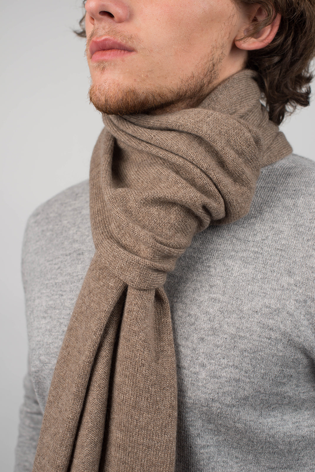 Men's wide 100% cashmere scarf, colour Mink, view 4 | Dalle Piane Cashmere