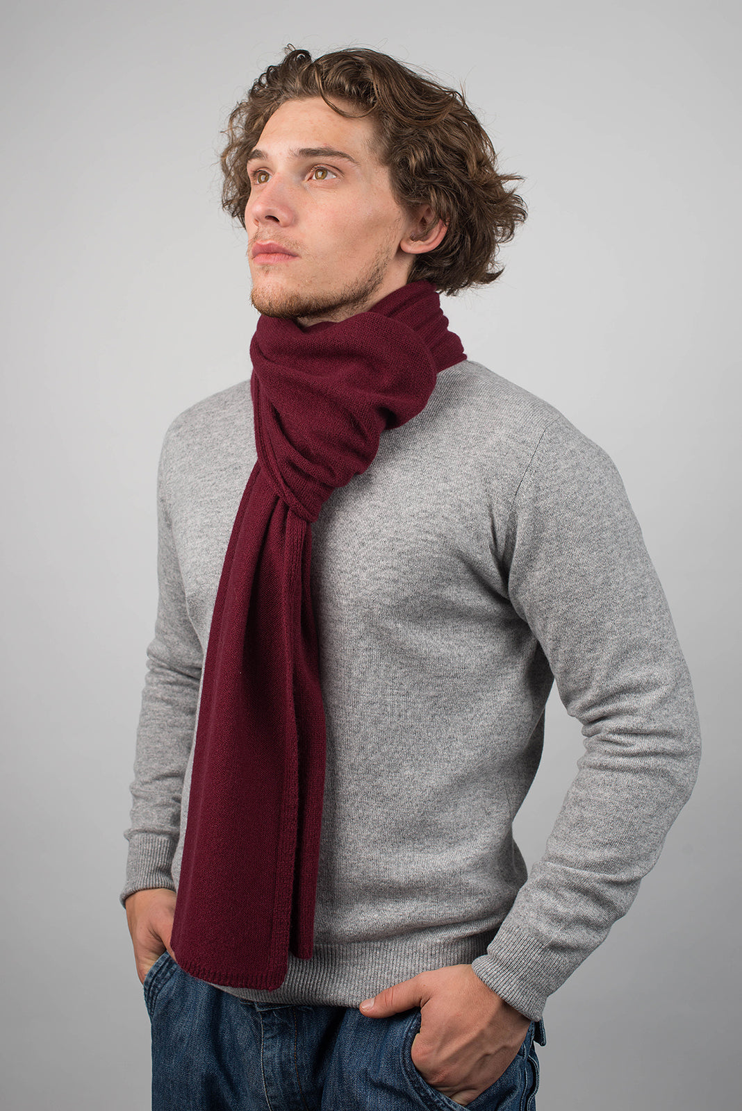 Men's wide 100% cashmere scarf, colour Bordeaux, view 3 | Dalle Piane Cashmere