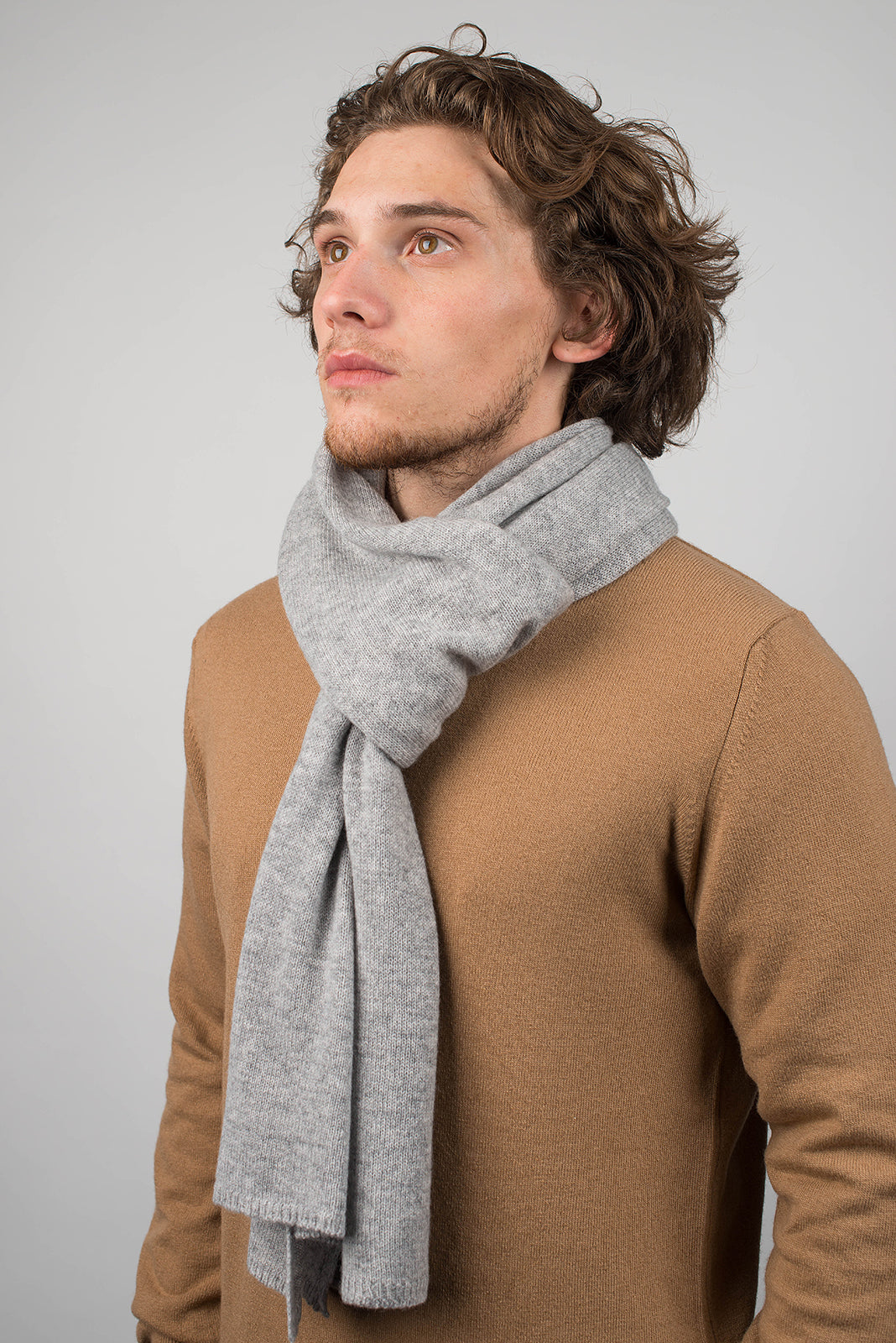 Men's wide 100% cashmere scarf, colour Grey, view 3 | Dalle Piane Cashmere