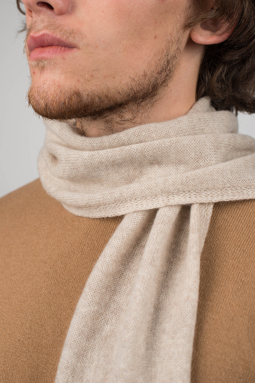 Men's 100% cashmere skinny scarf, colour Beige, view 3 | Dalle Piane Cashmere