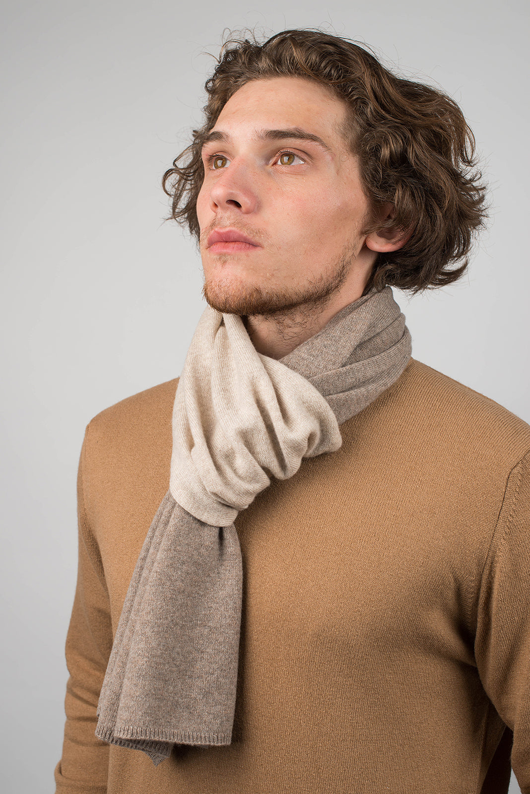 Men's two-tone 100% cashmere scarf, colour Mink-Beige, view 3 | Dalle Piane Cashmere