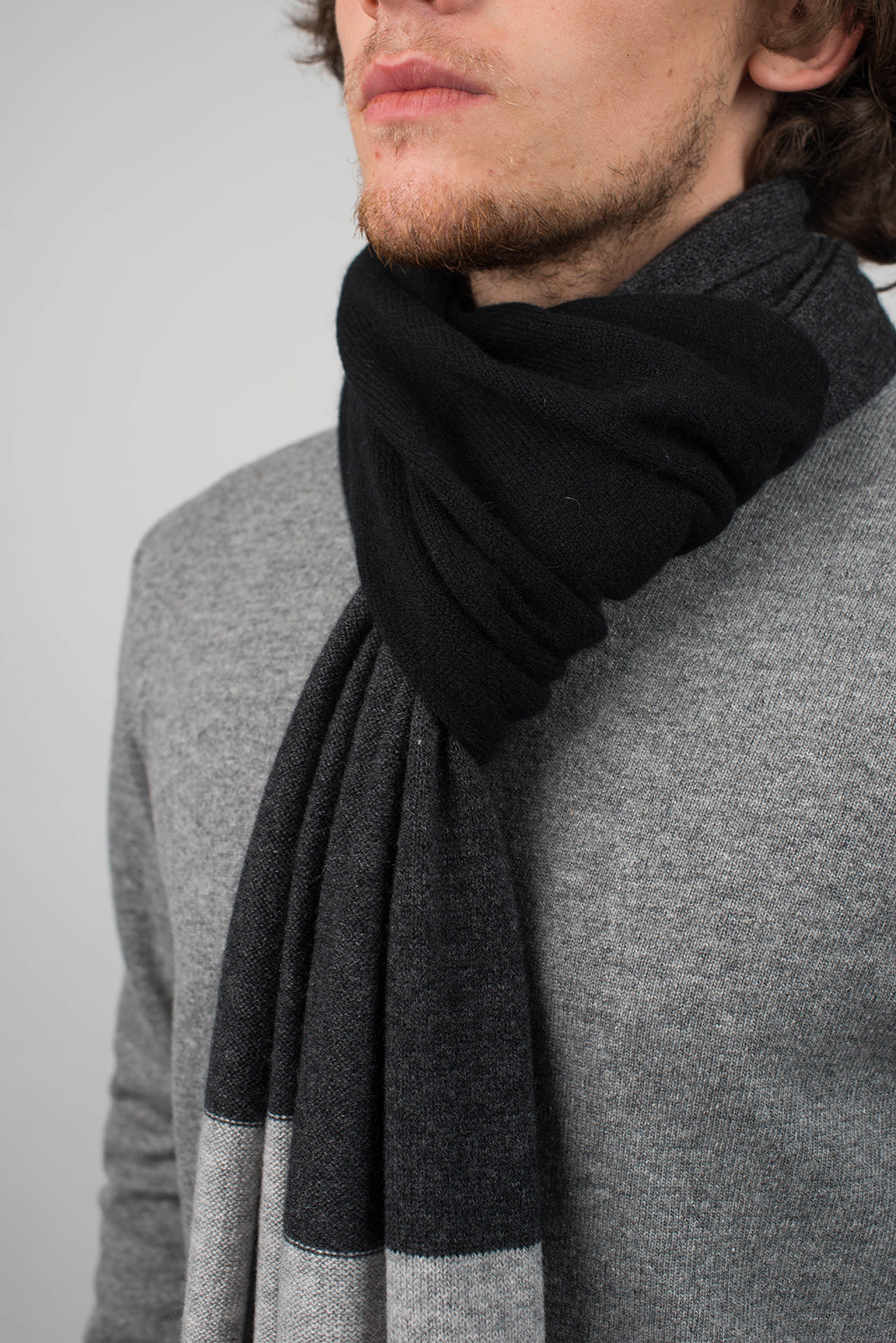 Men's three-colour 100% cashmere scarf, colour Black-Grey-Anthracite, view 4 | Dalle Piane Cashmere
