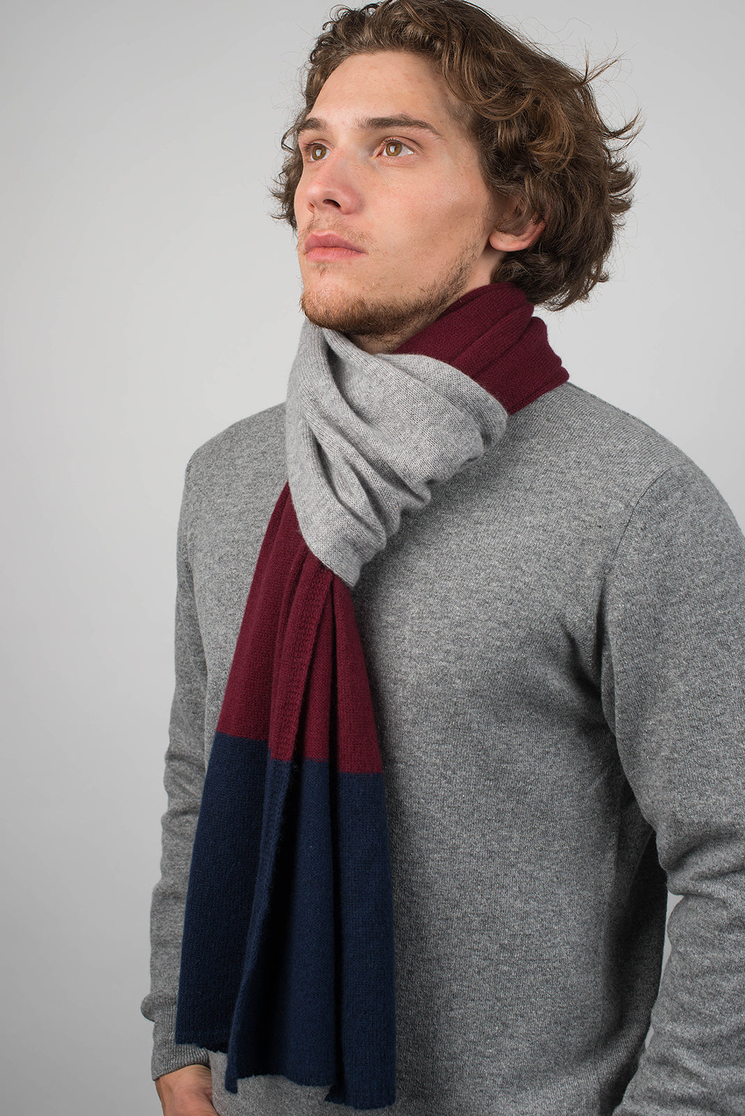 Men's three-colour 100% cashmere scarf, colour Blue-Bordeaux-Grey, view 3 | Dalle Piane Cashmere