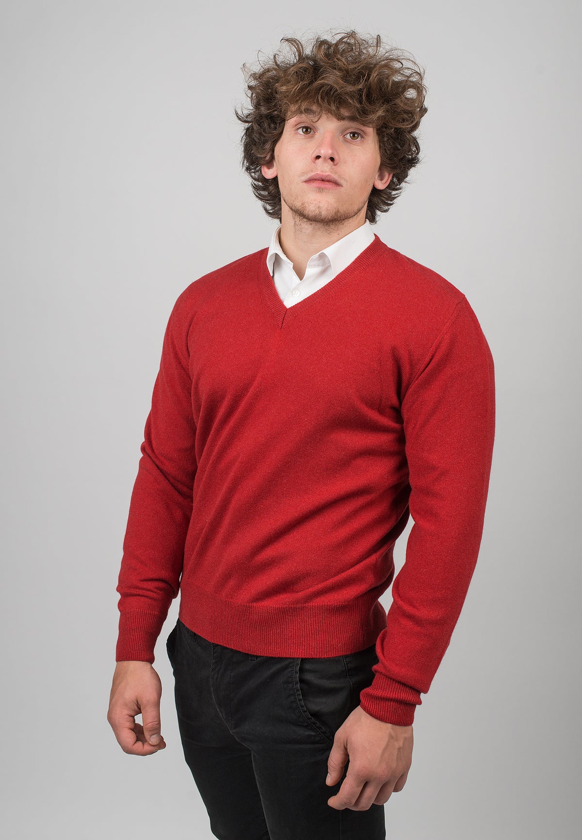 Men's 100% cashmere V-neck, colour Red, view 2 | Dalle Piane Cashmere