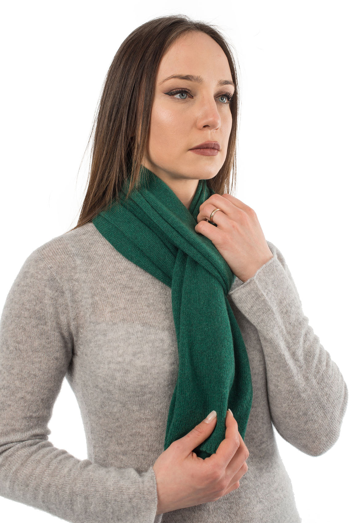 Unisex 100% cashmere scarf, colour Green, view 3 | Dalle Piane Cashmere