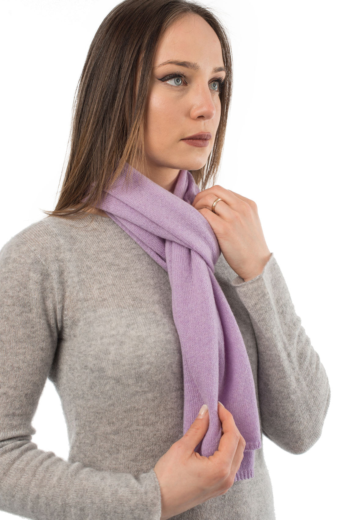 Unisex 100% cashmere scarf, colour Lilac, view 3 | Dalle Piane Cashmere