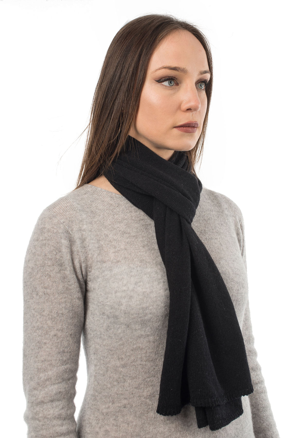 Unisex 100% cashmere scarf, colour Black, view 3 | Dalle Piane Cashmere