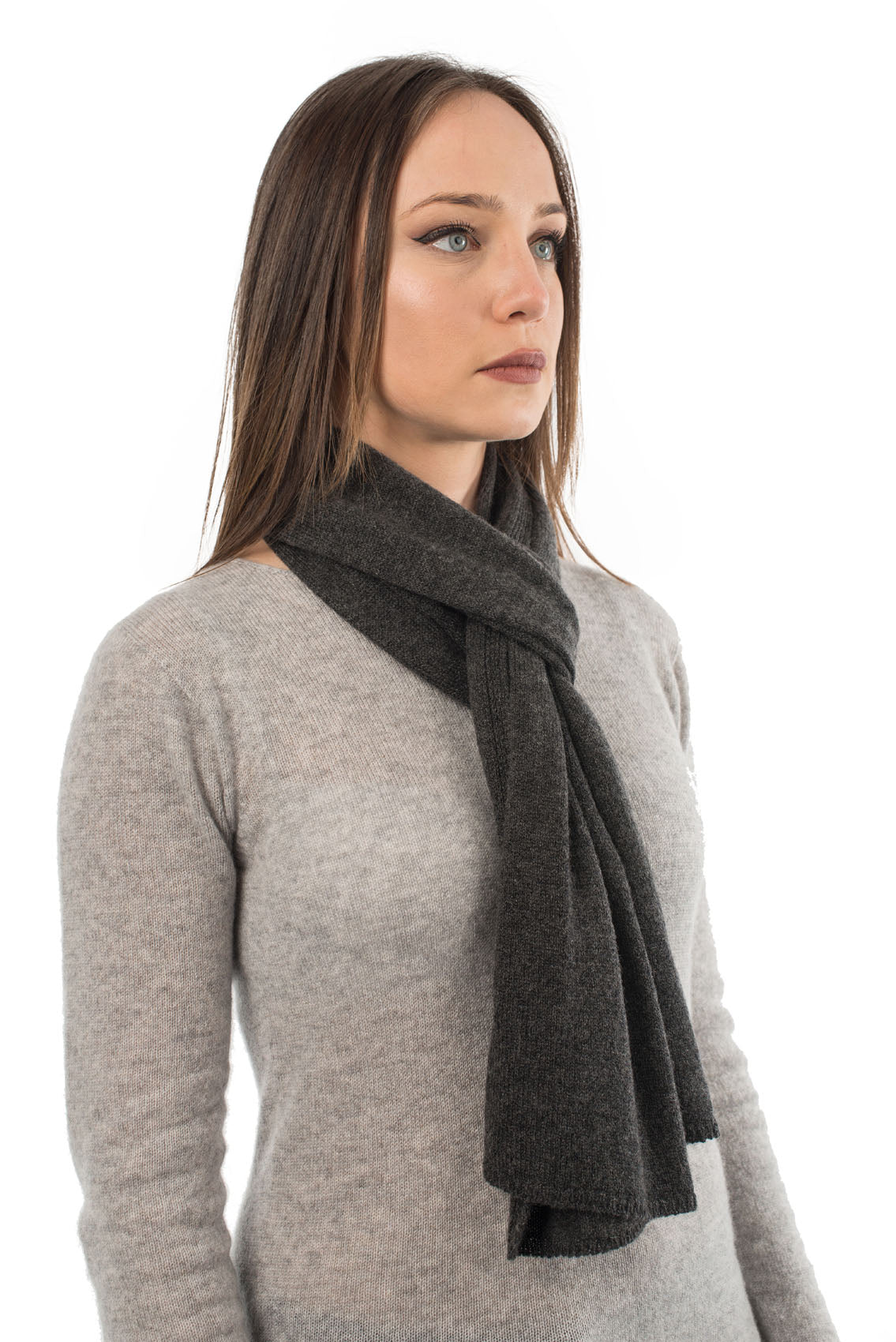 Unisex 100% cashmere scarf, colour Anthracite, view 2 | Dalle Piane Cashmere
