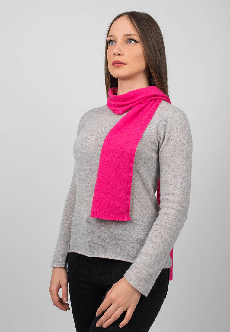 Women's 100% cashmere skinny scarf, colour Fuchsia, view 2 | Dalle Piane Cashmere